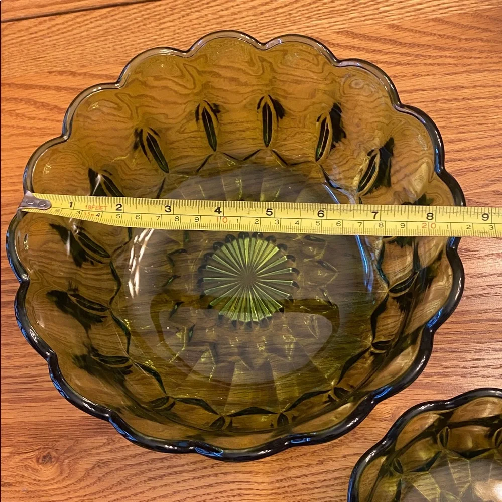 Vintage Indiana Mid Century Green Scallop Set of (4) Total, Green Glass Bowls